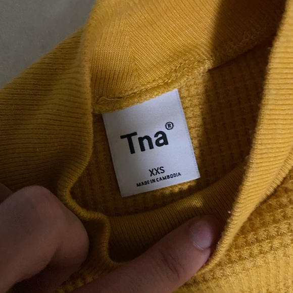 Aritzia TNA Waffle Knit Longsleeve XXS - Picture 4 of 4